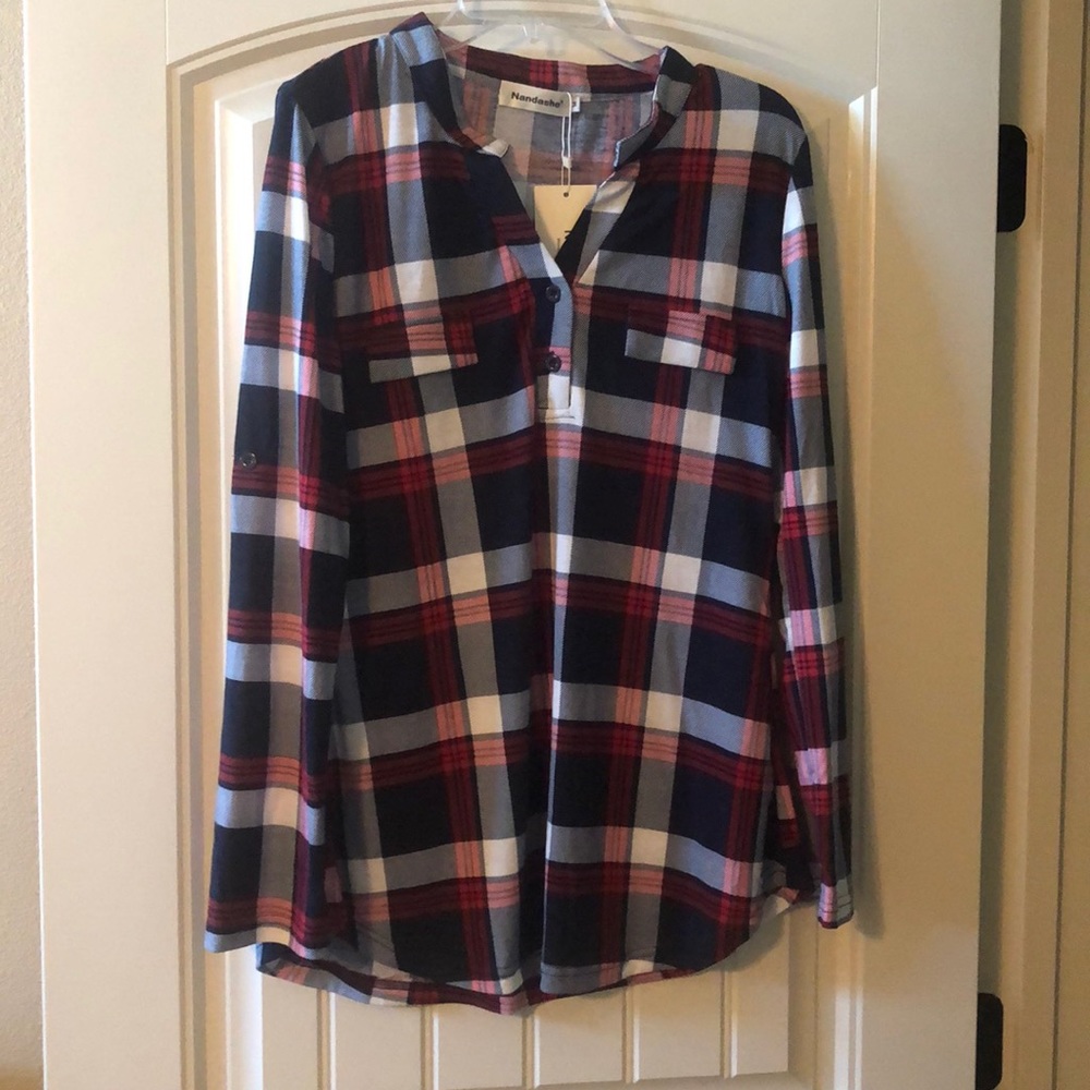 Women’s long sleeve top